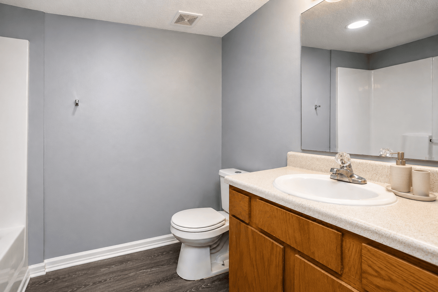 Summercrest Apartments gallery 6