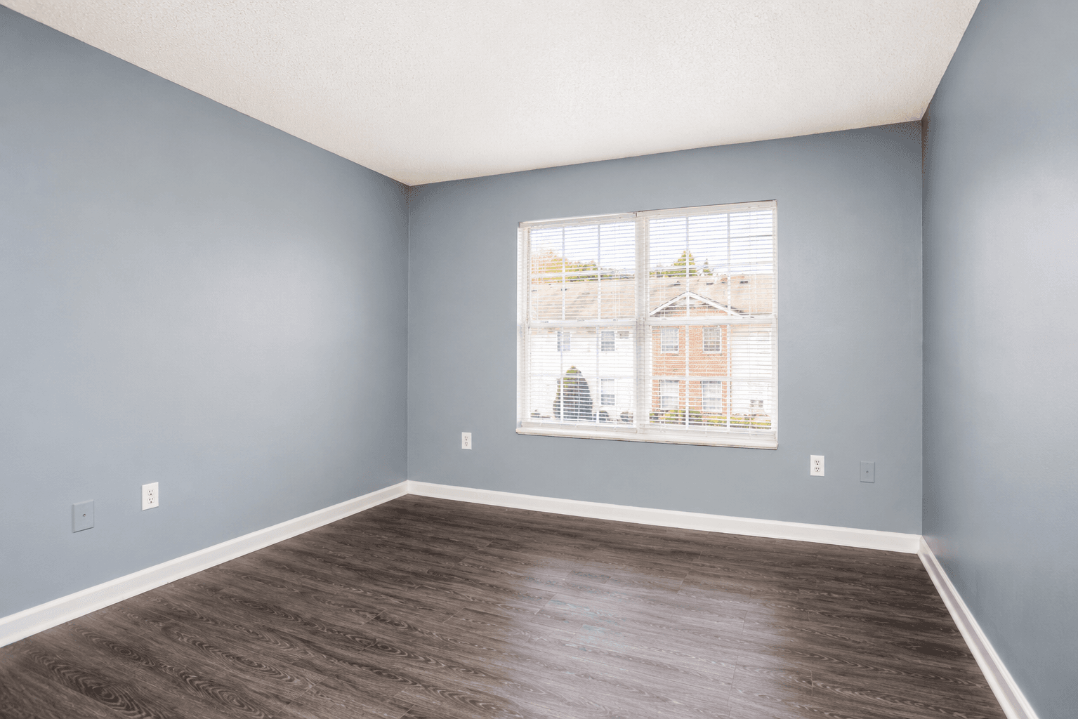 Summercrest Apartments photo 4